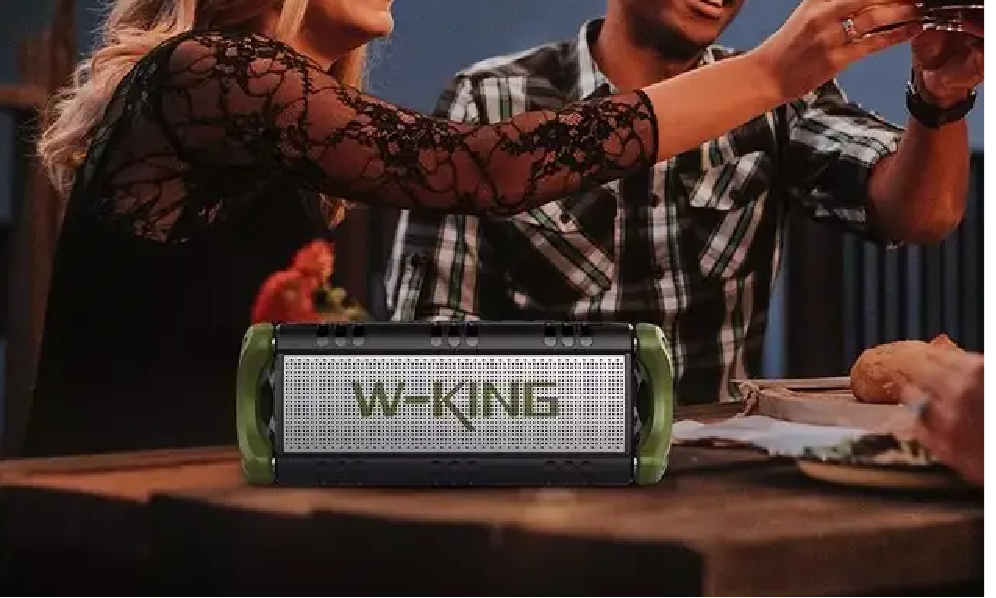 欢歌笑语一路相随 W-king 战神D8户外蓝牙音响